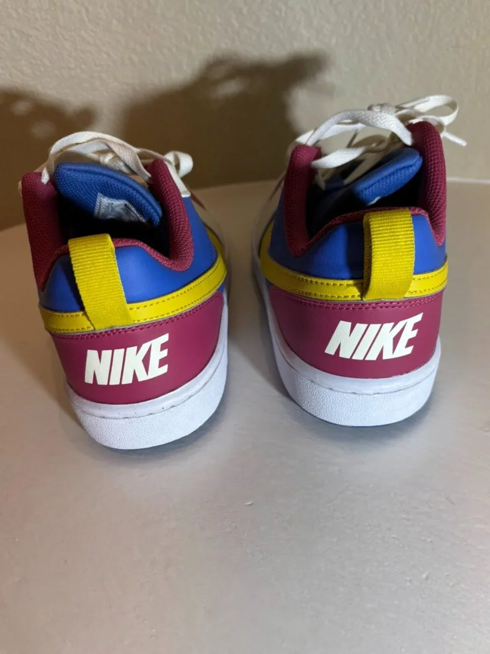 NWOT Nike White Red Blue Yellow Lace-up Athletic Tennis Shoes Size 7Y Kids - Picture 6 of 8